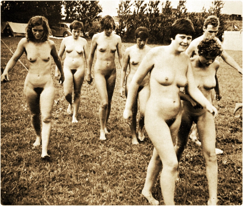 Ретро голые женщины группа медосмотр