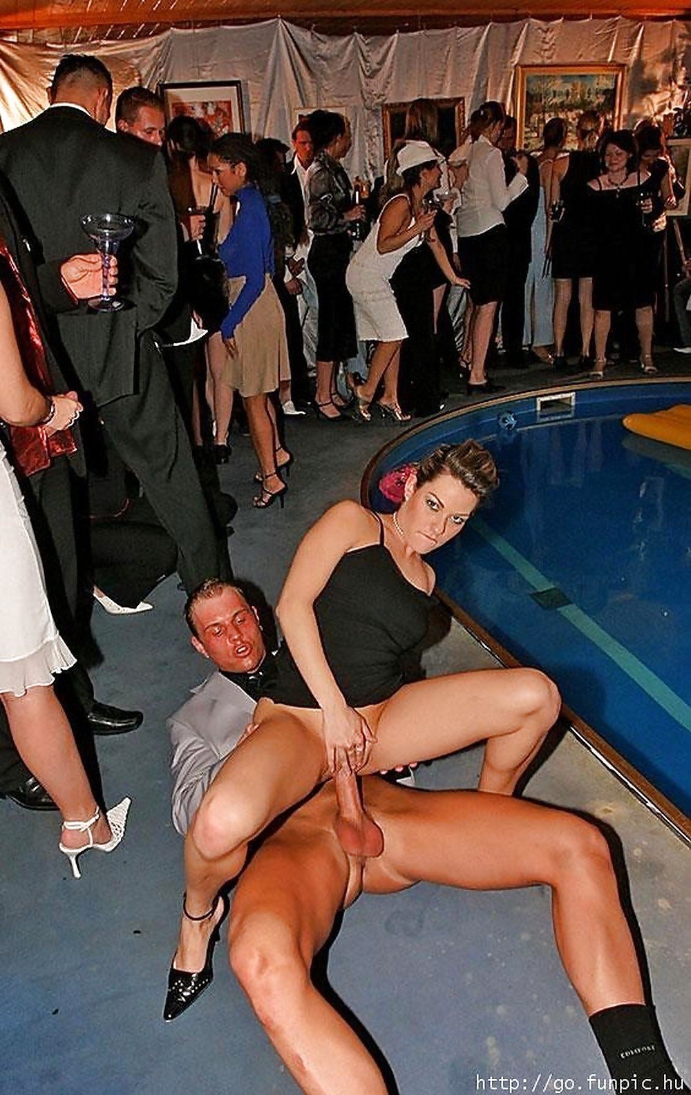 Ебля в общественных местах