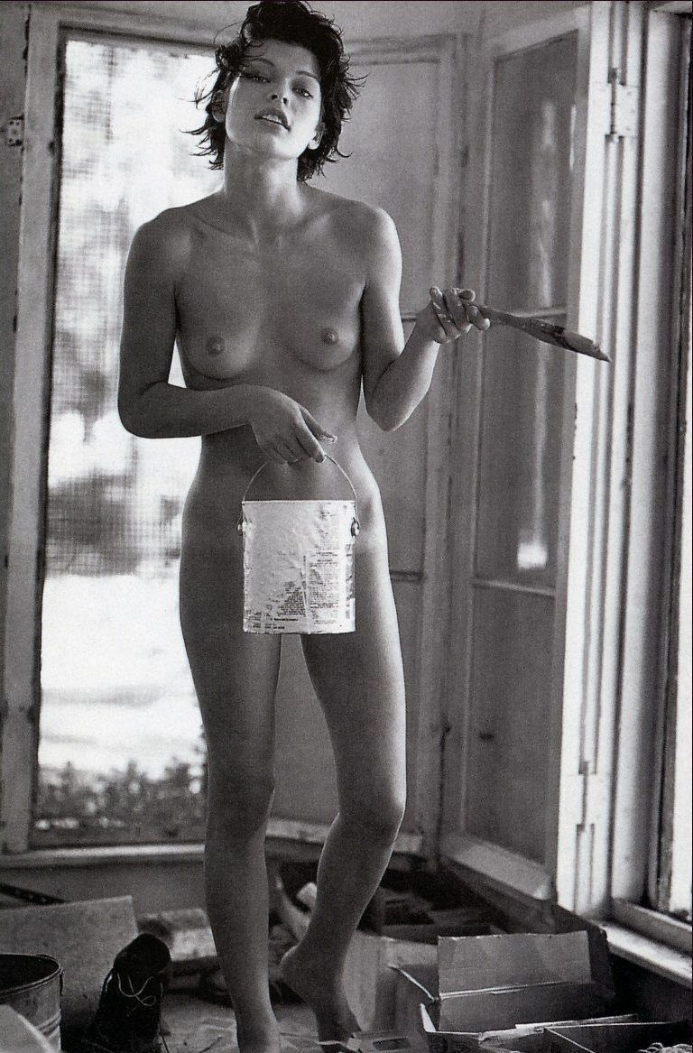 Милла Йовович сиськи в фильме