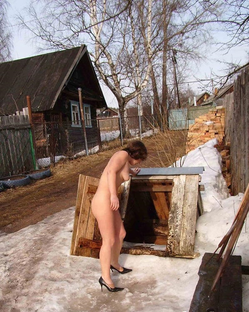 Голая волосатая молодая на даче