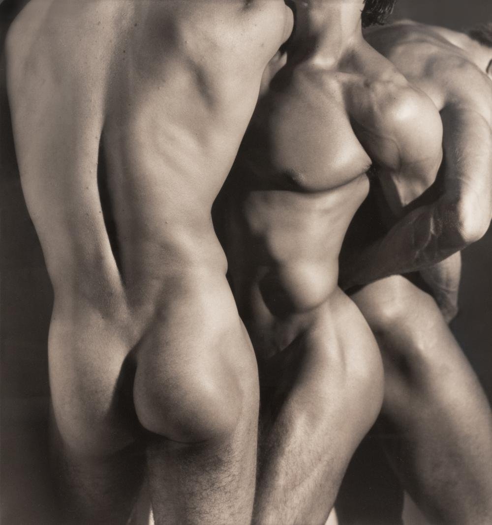 Красивое голое мужское тело