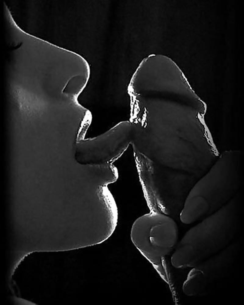 Поцелуй в член черно белая