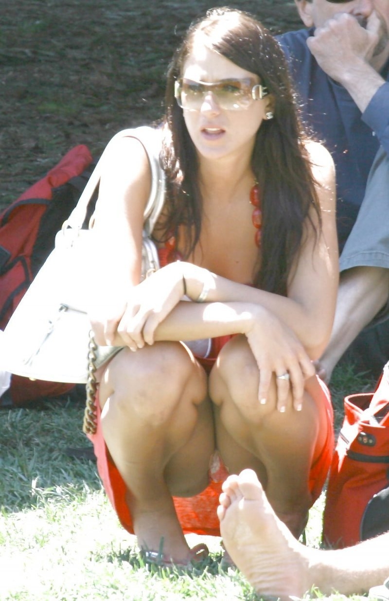 Подсмотрено без трусиков