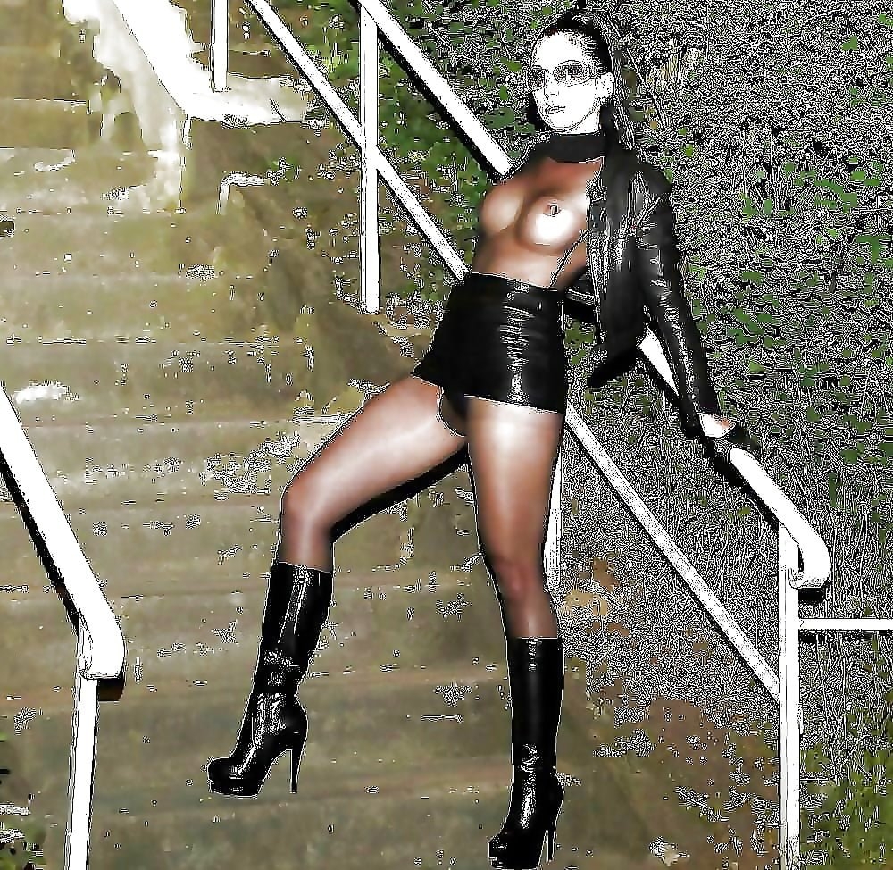 Девушки в блестящих колготках без трусов