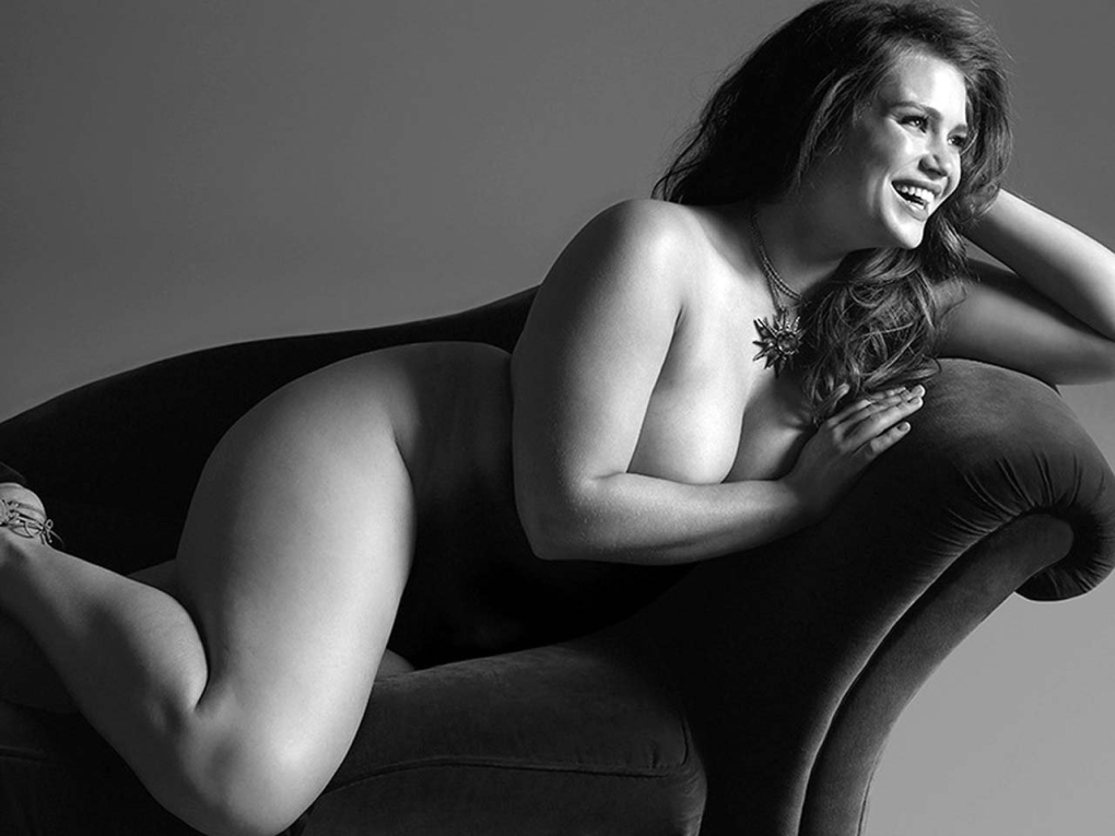 Голые с нестандартной фигурой