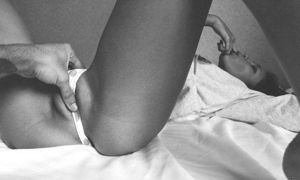 Парни и девушки без трусиков