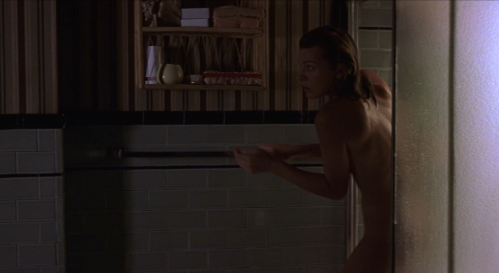 Мила Йовович обнажёнка