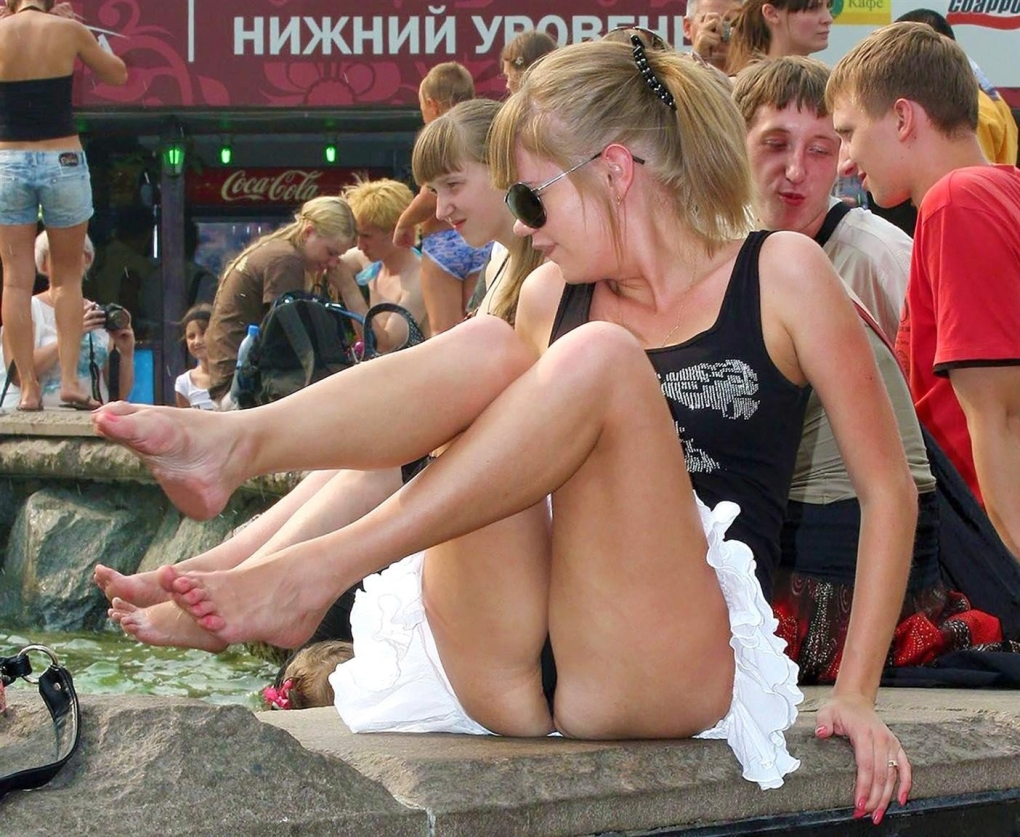 Сиськи на пляже подсмотренное