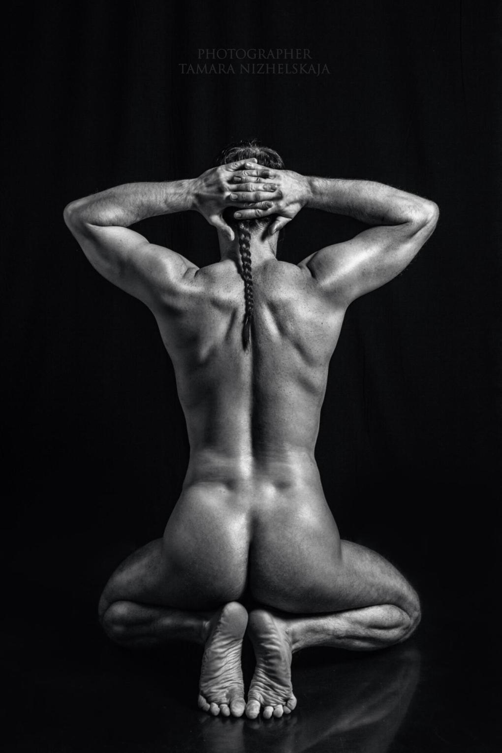 Фотосессия в стиле ню мужчины