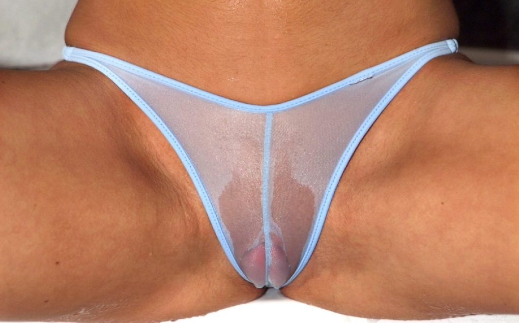 Женщины в прозрачных трусиках