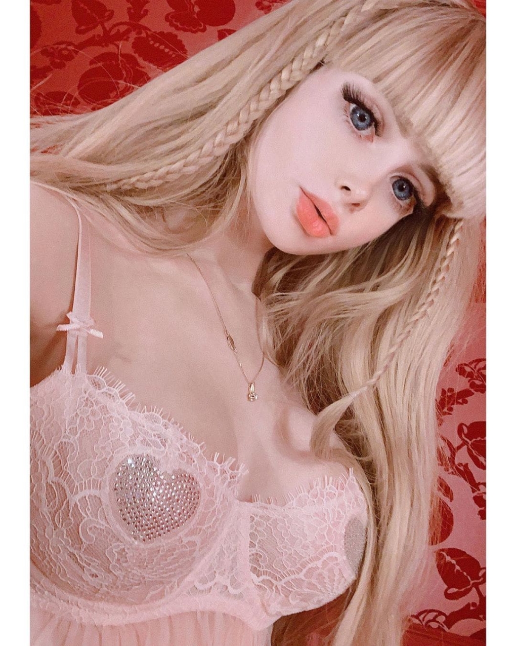 Анжелика Кенова