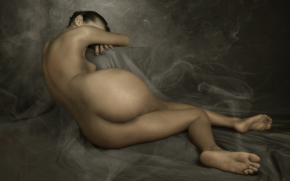 Эротический женский портрет