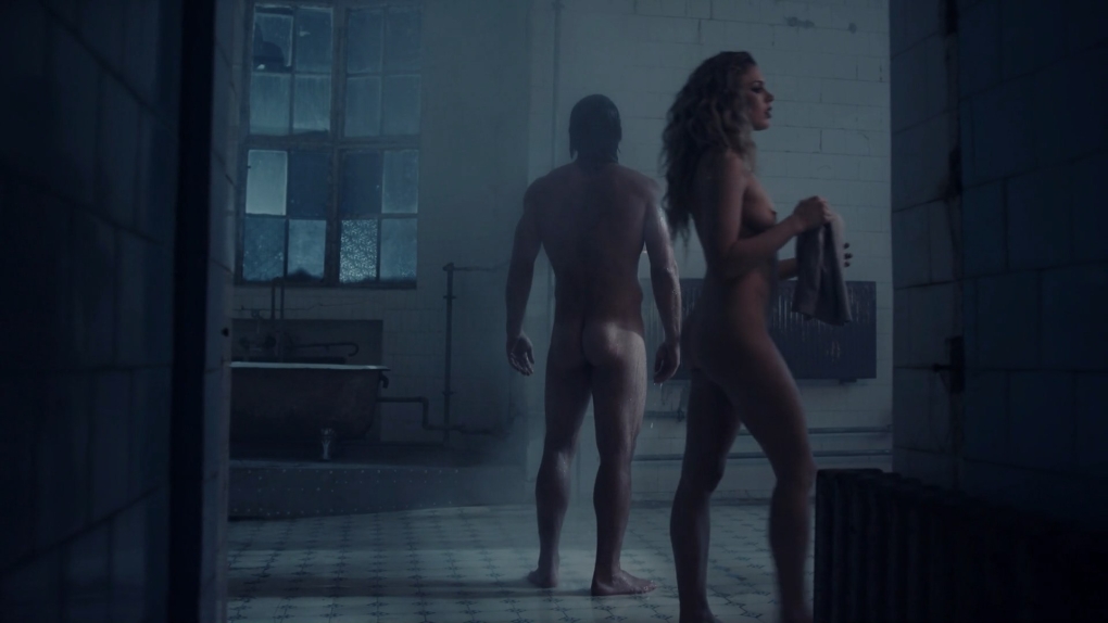 Люси Робсон голая