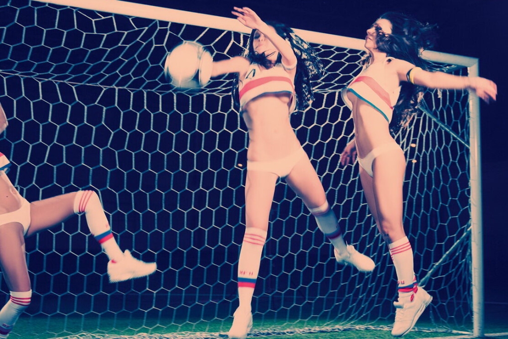 Голые участницы группы серебро