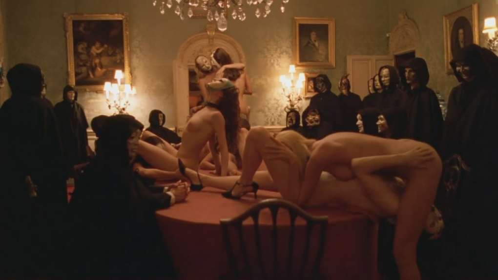 Фильм с широко закрытыми глазами оргия