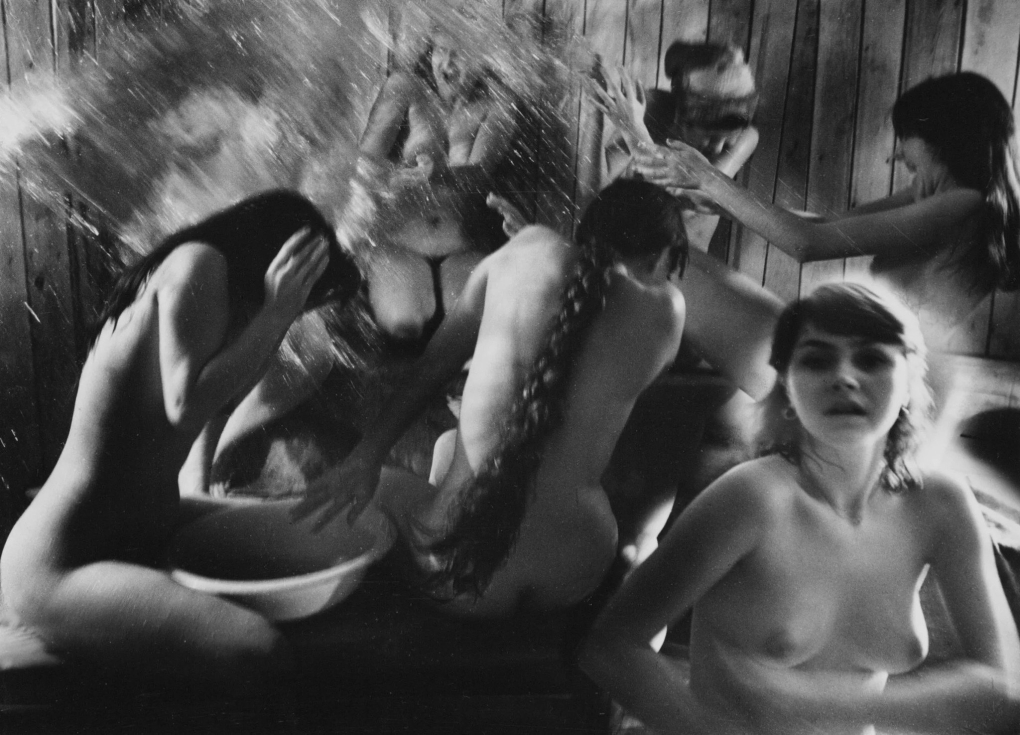 Голые в Пионерском лагере ретро
