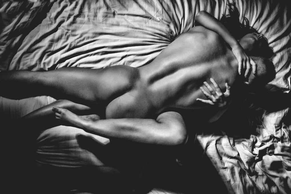 Страстные голые женщины