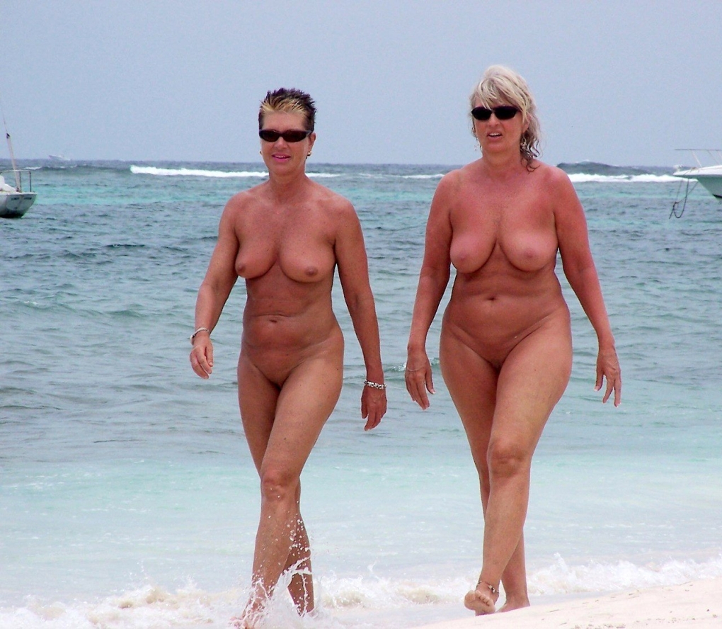 Зрелые старые нудистки