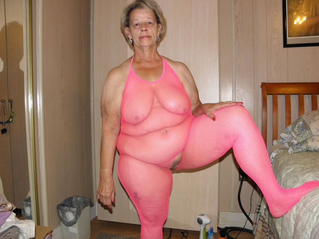 Голые толстые бабульки