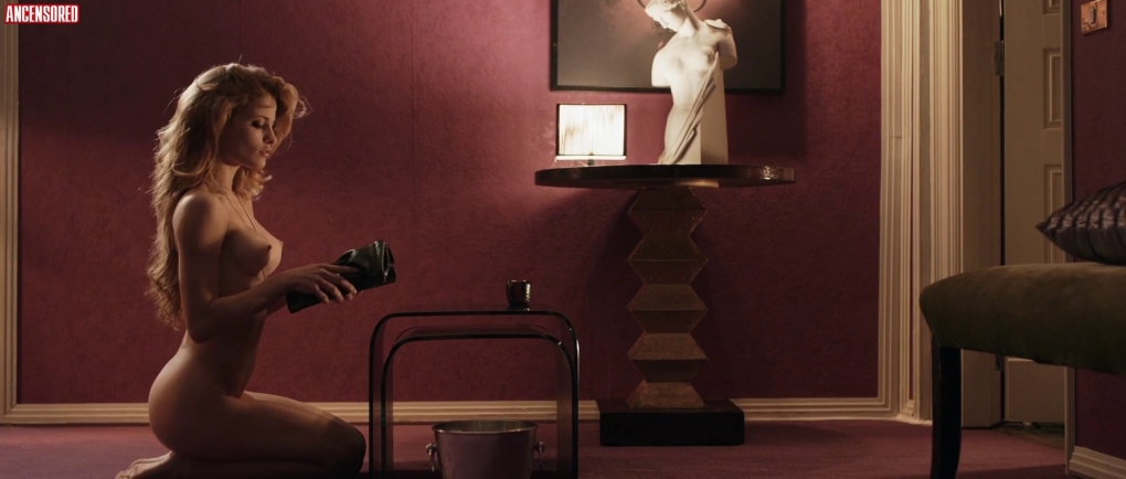 Джулия Гориетти голая в фильме Субура 2015