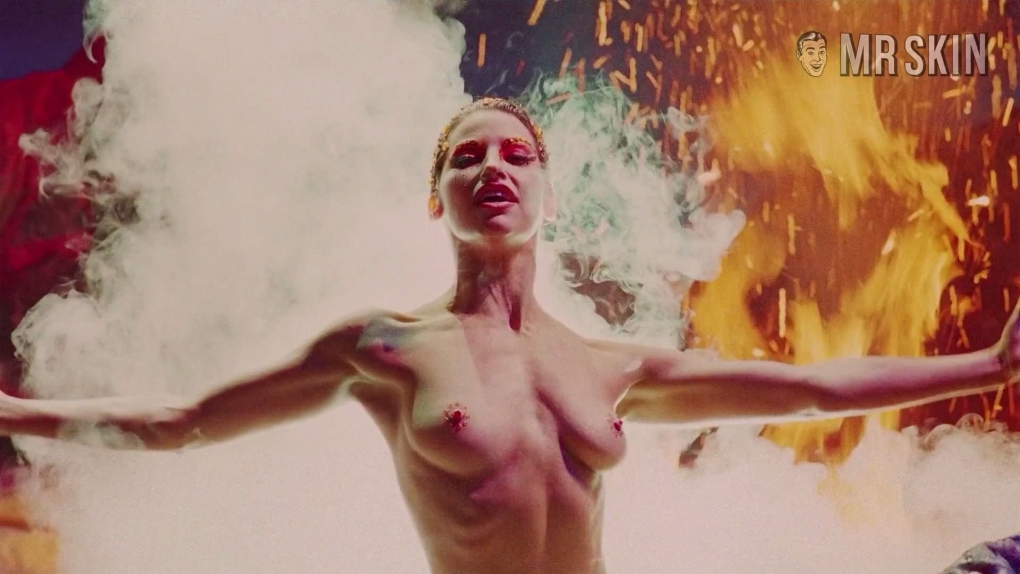 Джина Гершон красная жара голая