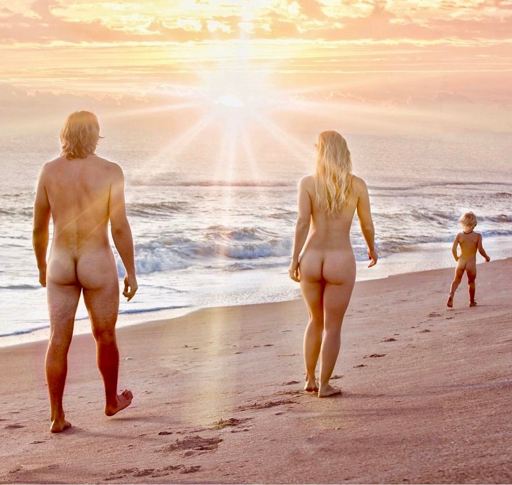 Нудистские фотосессии