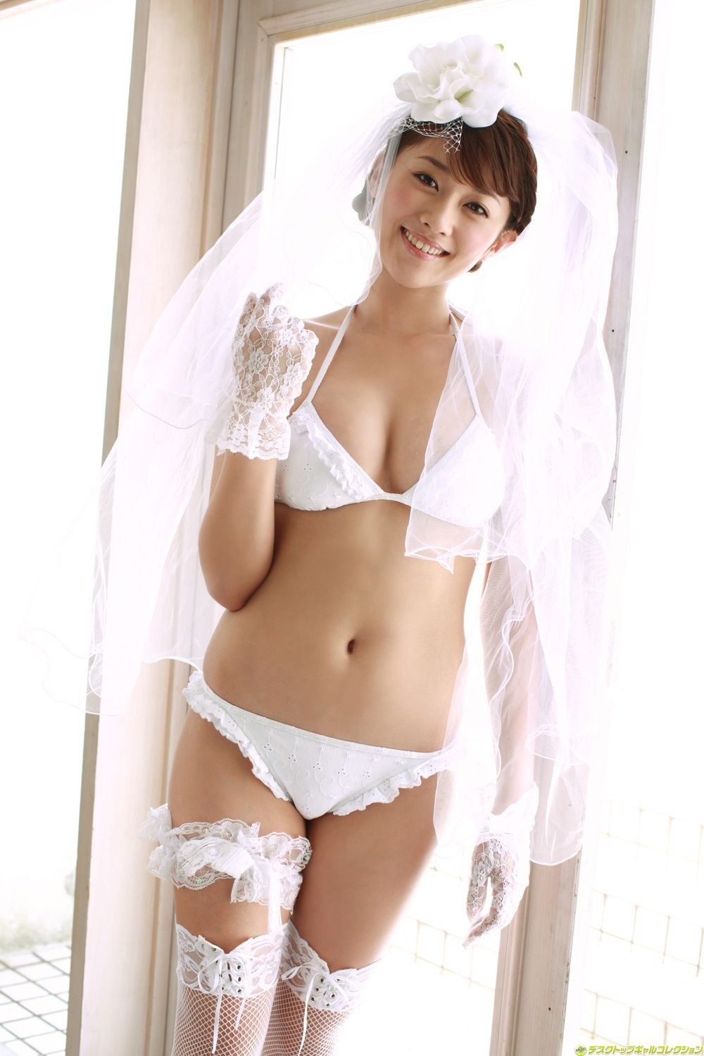 Красивые девушки в белых трусиках