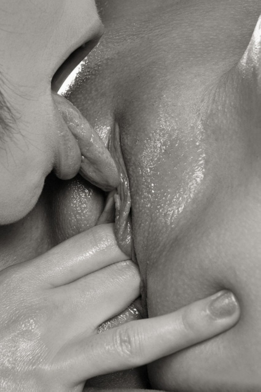 Кунилингус крупным планом