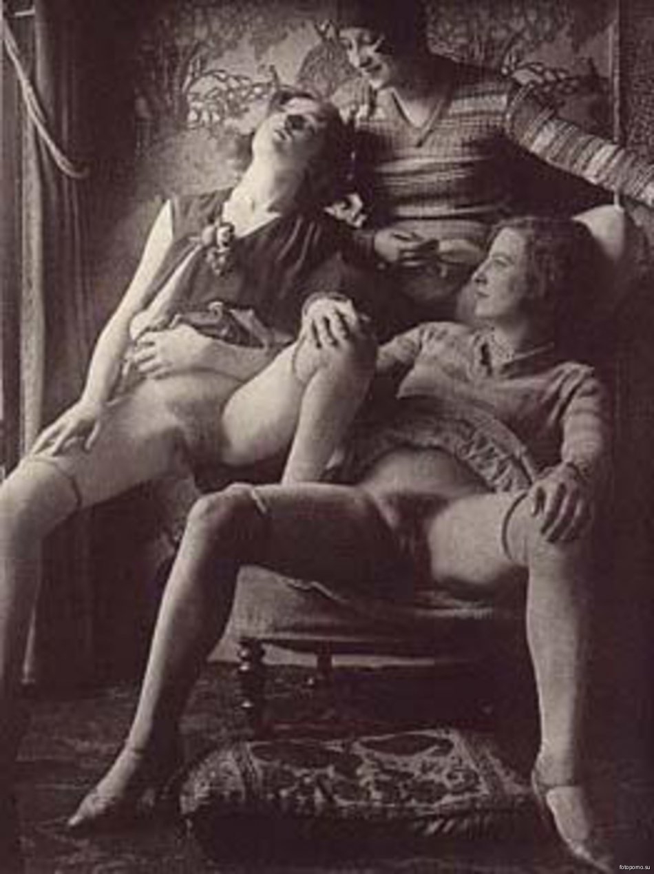 Первые порнографические снимки