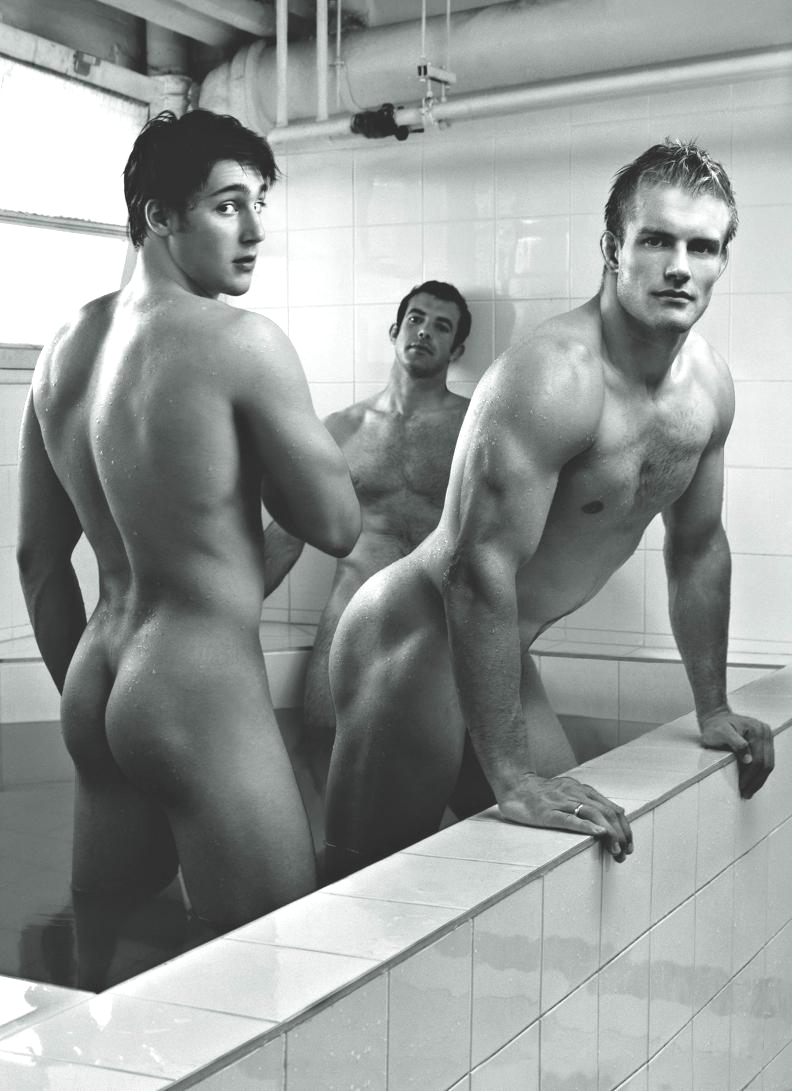 Фотосессия голых мужчин