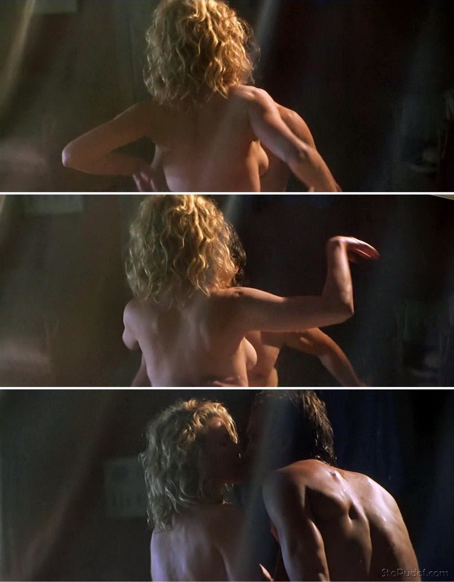 Ким Бэсинджер голая в кино