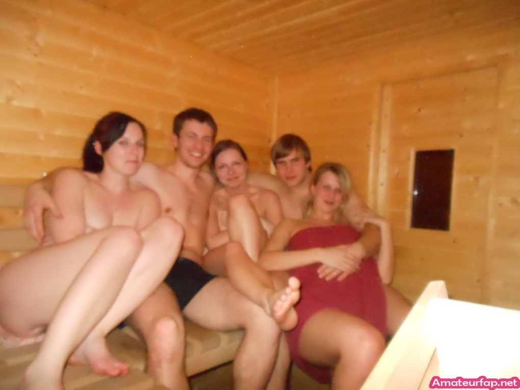 Корпоратив в бане свингеры