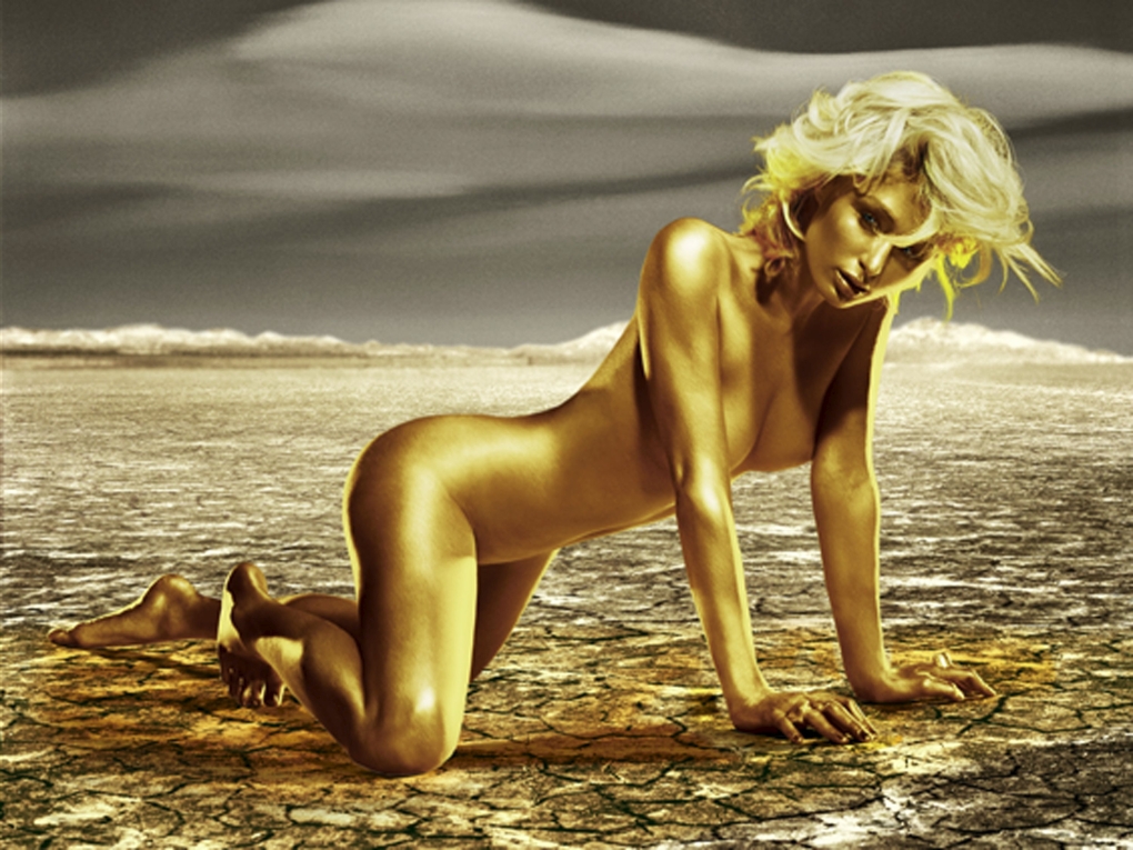 Пэрис Хилтон обнаженка