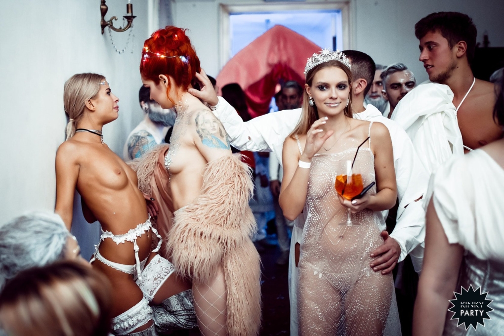 Татьяна Дмитриева kinky Party