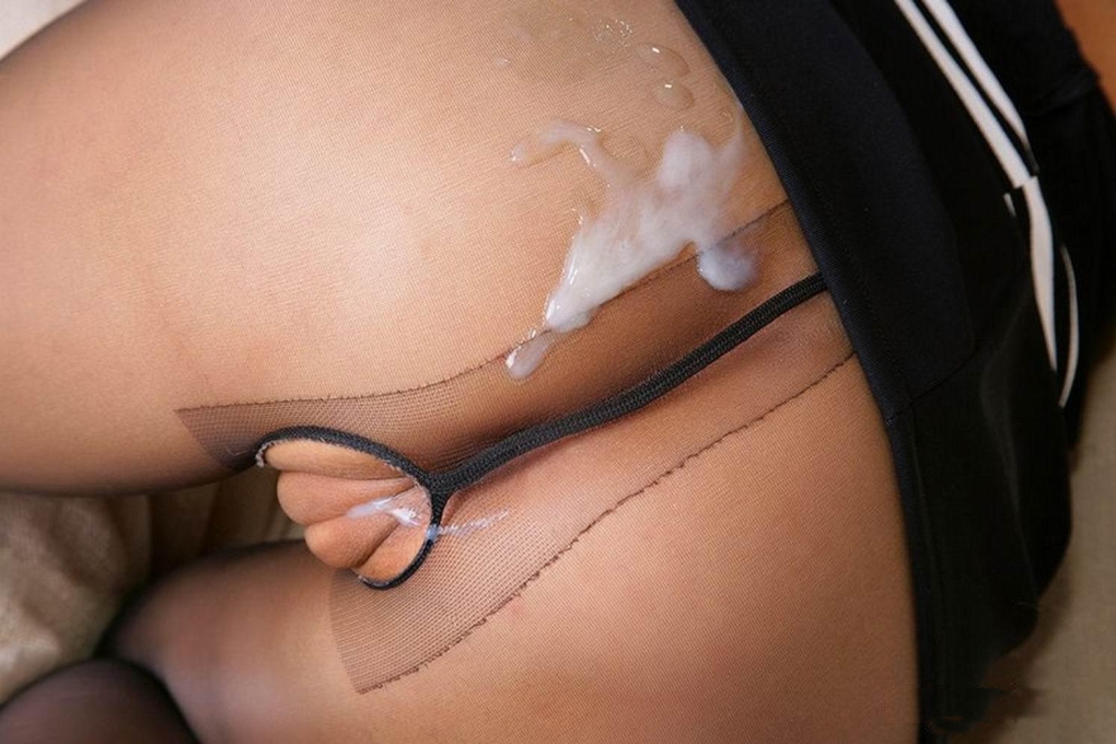 Красивым девушкам кончают на спину