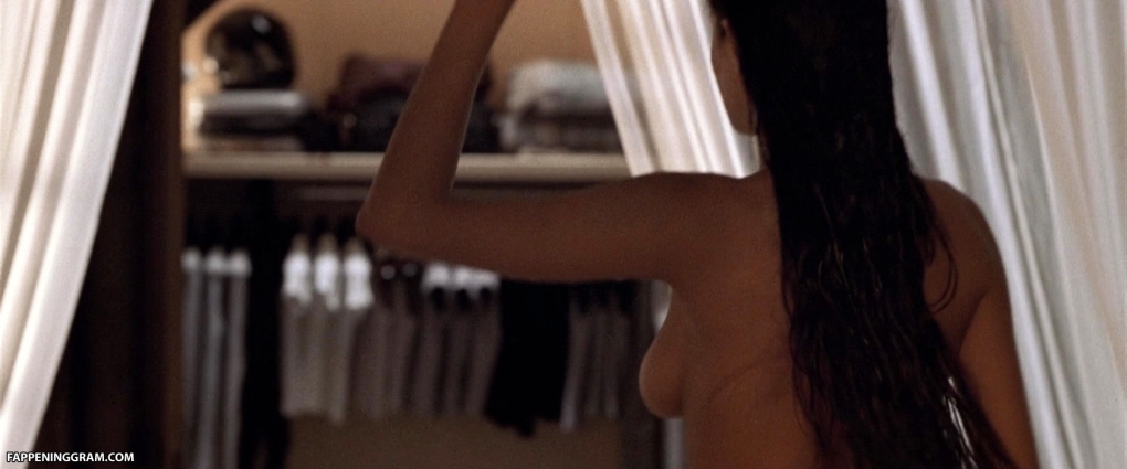 Анджелина Джоли Элизабет Митчелл naked