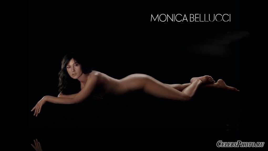 Голая Моника Беллуччи (Monica Bellucci)