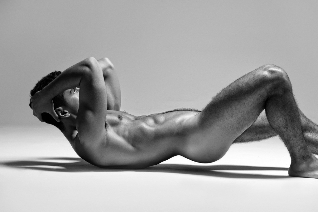 Фотосессия голых мужчин