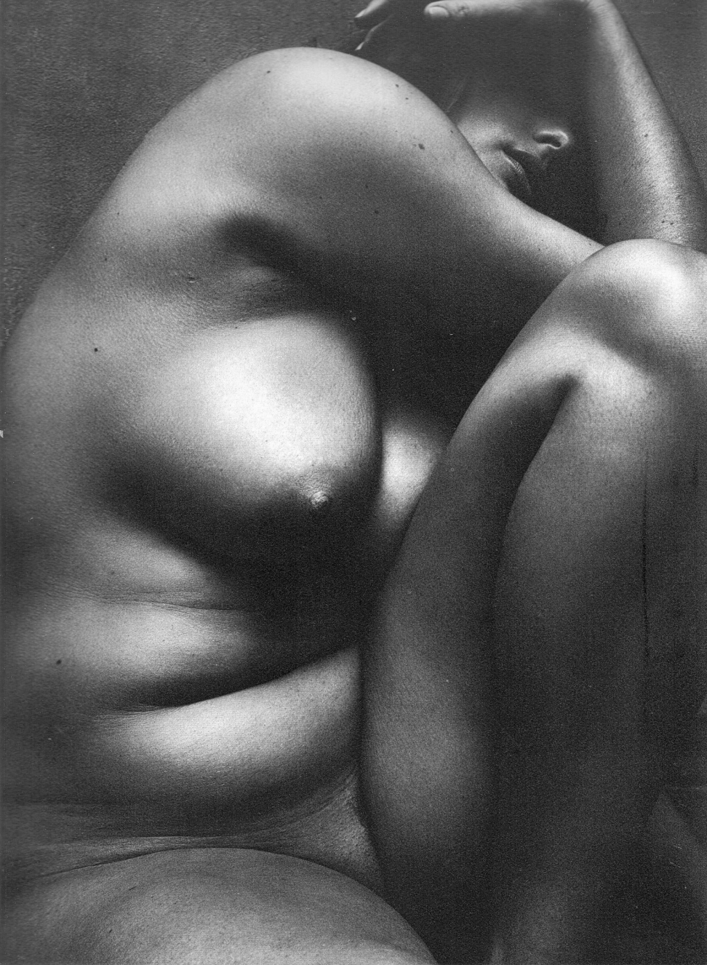 Эстетика голых пышных женщин