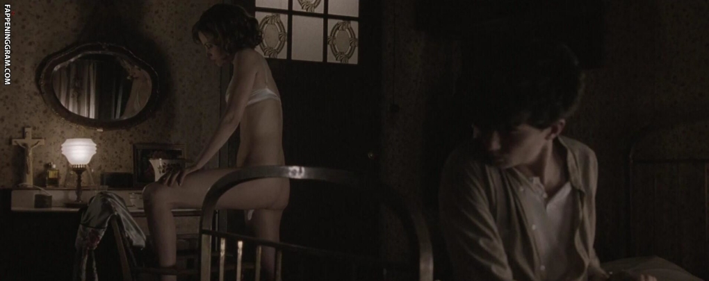 Сильвия Хукс постельные сцены