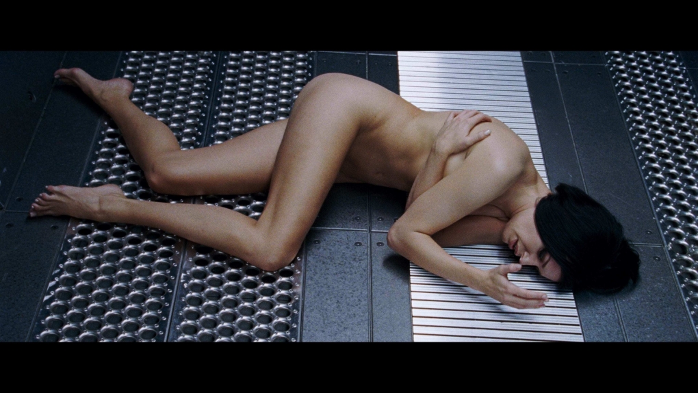 Ребекка Ромейн в фильме голая