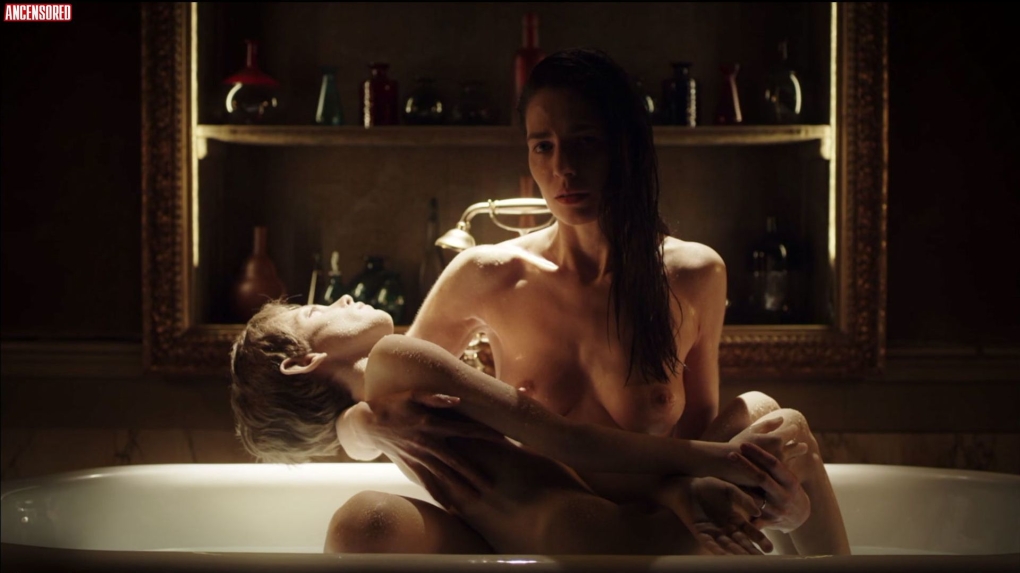 Полин Этьен фильмы фото ню