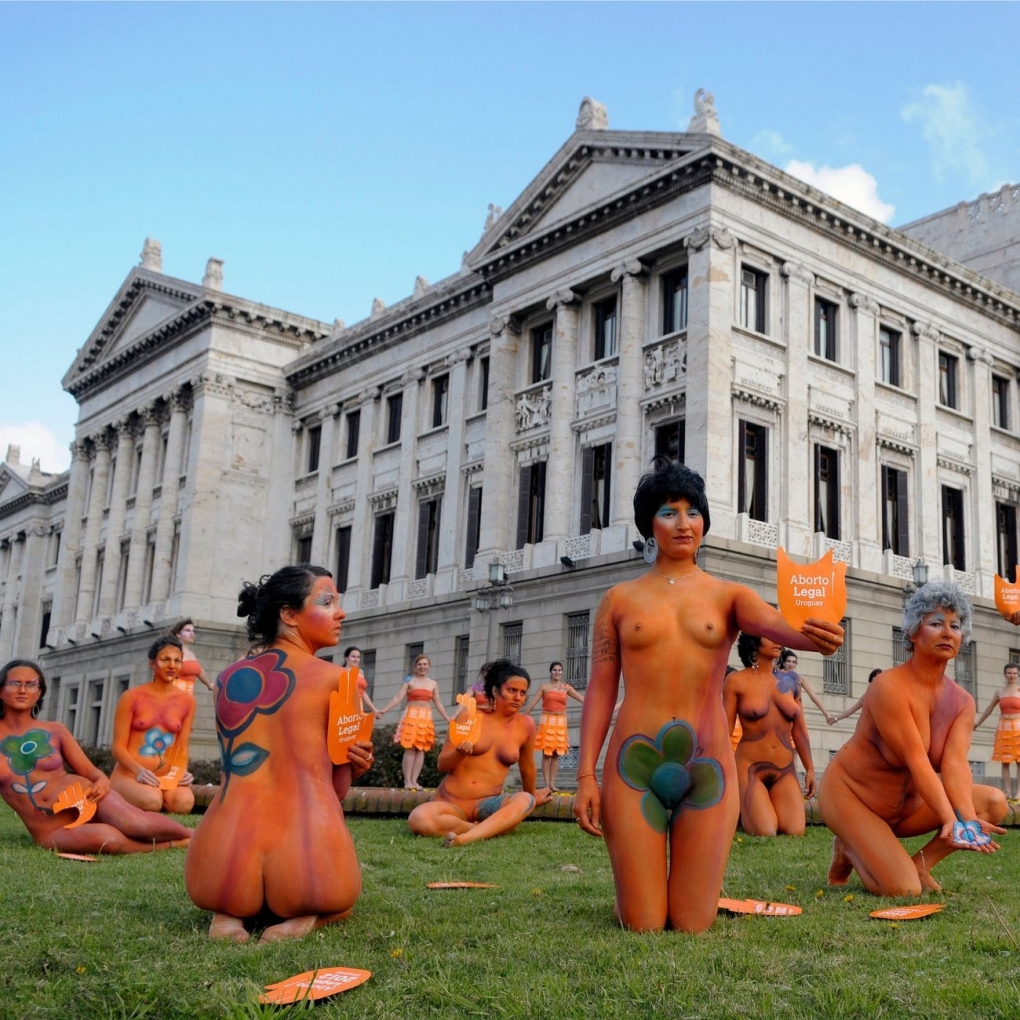 Красивые голые телки ебля