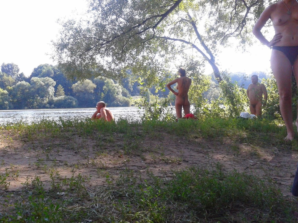 Подсмотренное на нудистком пляже серебряный Бор