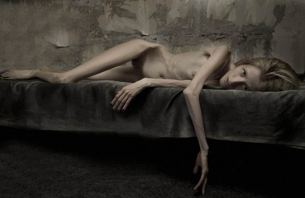 Самые худые голые женщины