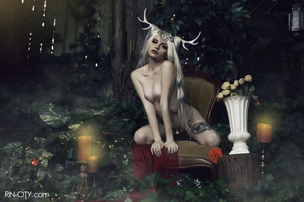 Эротический косплей ведьмы