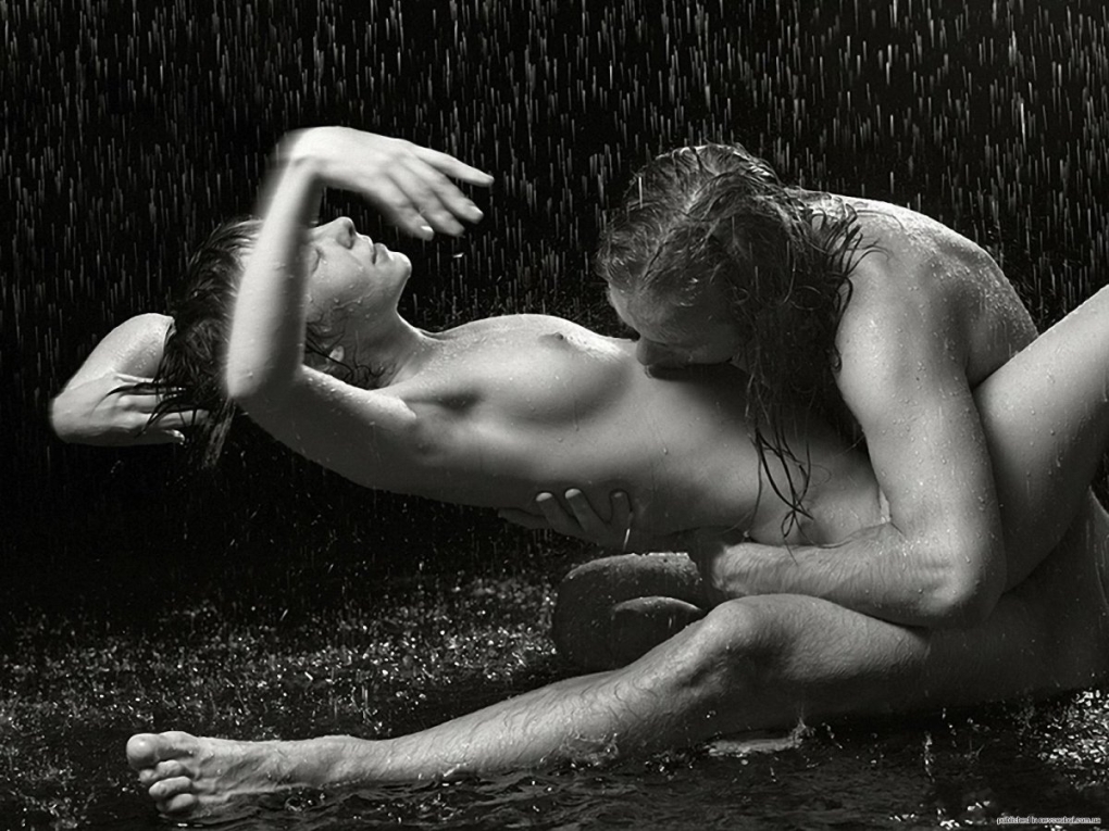 Купание без одежды