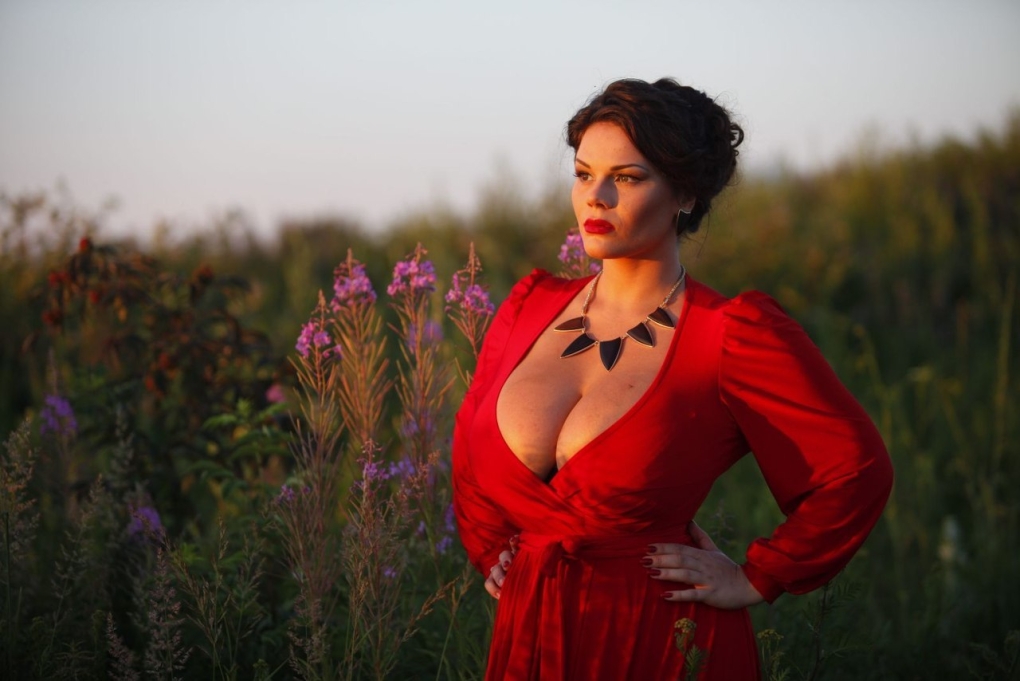 Полностью голая Мария зарринг