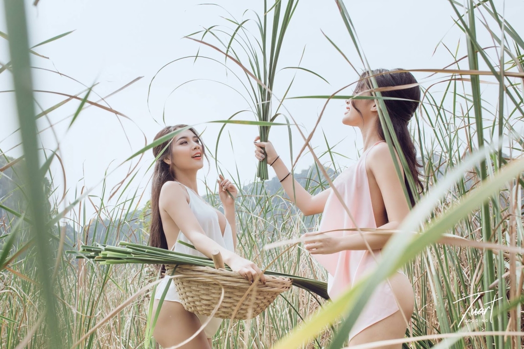 Голые китаянки на природе