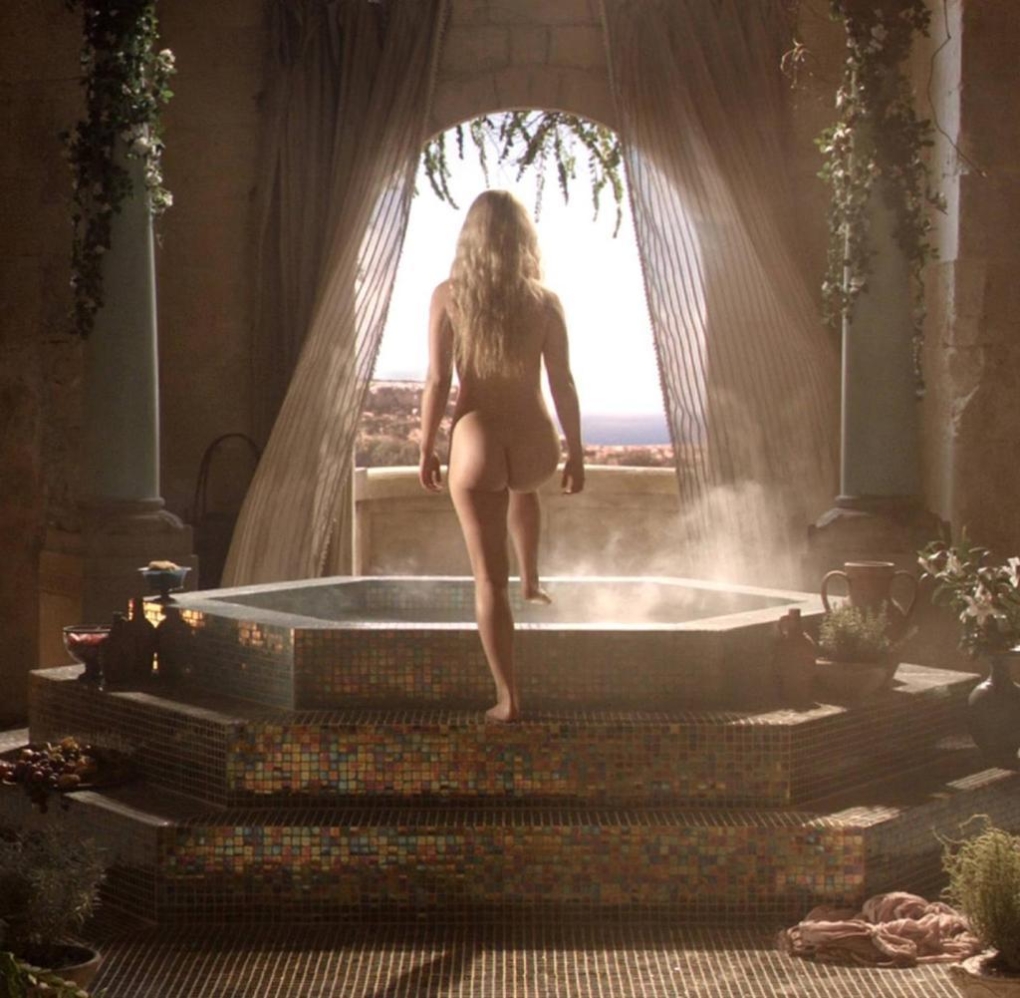 Эмилия Кларк игра престолов голая